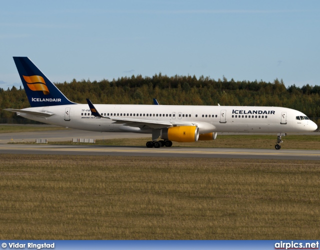 TF-FIR, Boeing 757-200, Icelandair