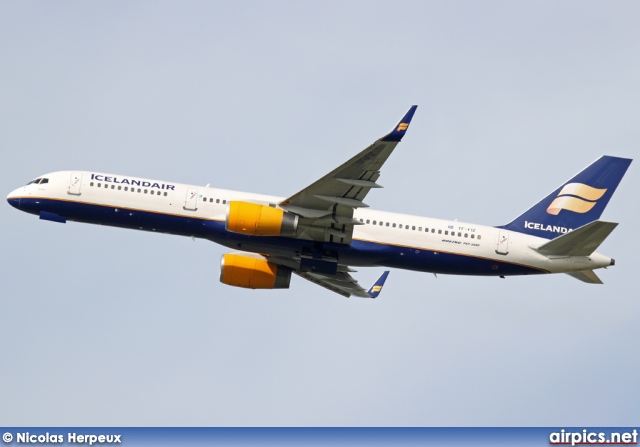 TF-FIZ, Boeing 757-200, Icelandair