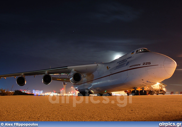 UR-82060, Antonov An-225 Mriya, Antonov