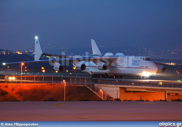 UR-82060, Antonov An-225 Mriya, Antonov