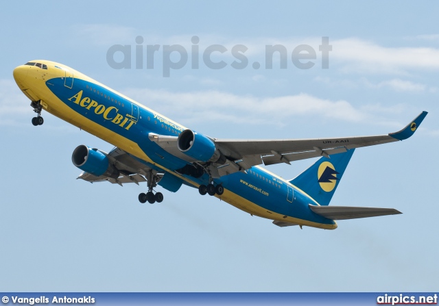 UR-AAH, Boeing 767-300ER, Aerosvit Airlines