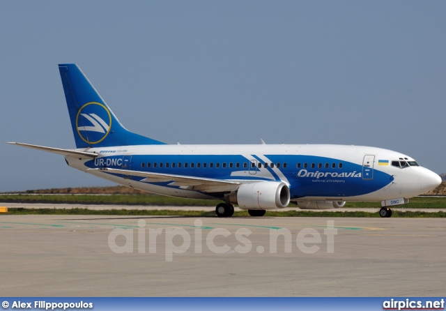 UR-DNC, Boeing 737-500, Dniproavia