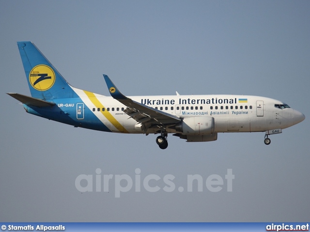 UR-GAU, Boeing 737-500, Ukraine International Airlines