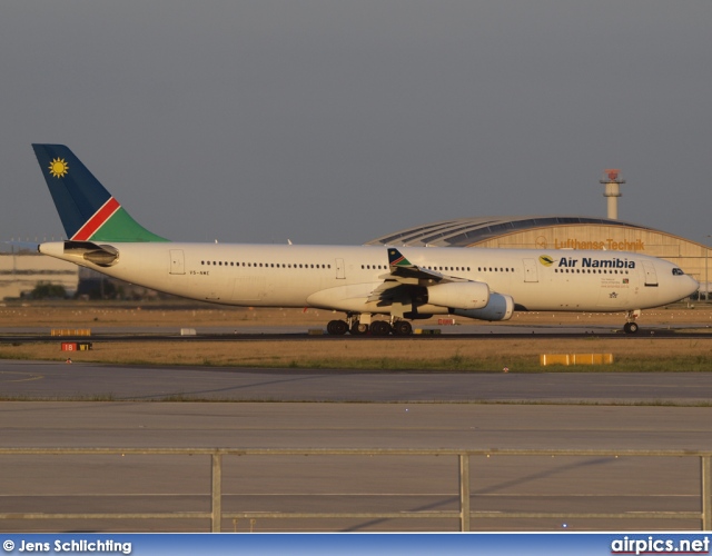 V5-NME, Airbus A340-300, Air Namibia