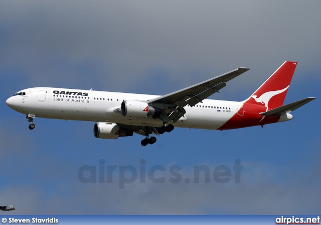 VH-OGN, Boeing 767-300ER, Qantas