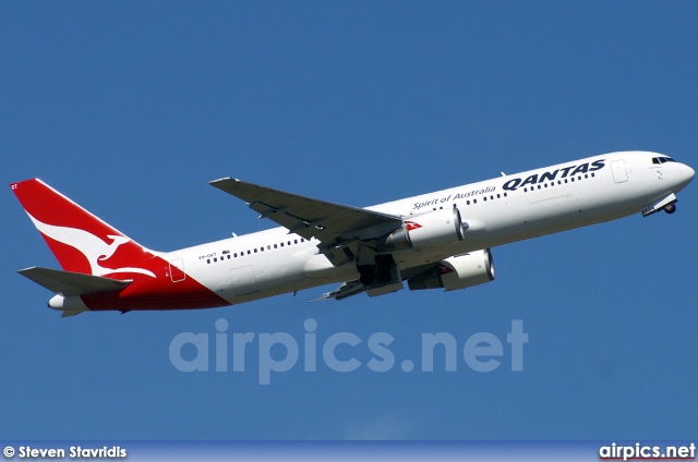 VH-OGT, Boeing 767-300ER, Qantas