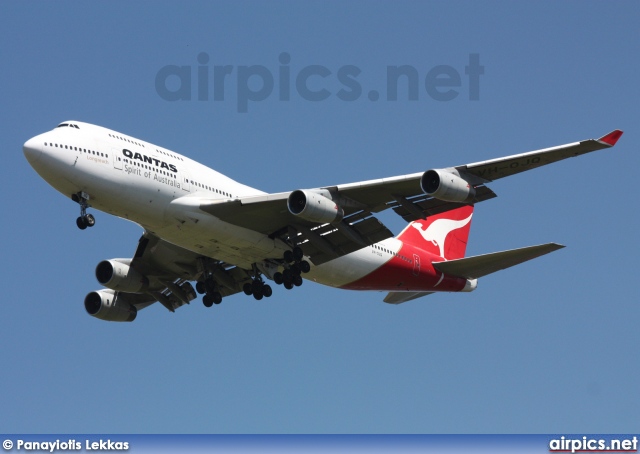 VH-OJQ, Boeing 747-400, Qantas