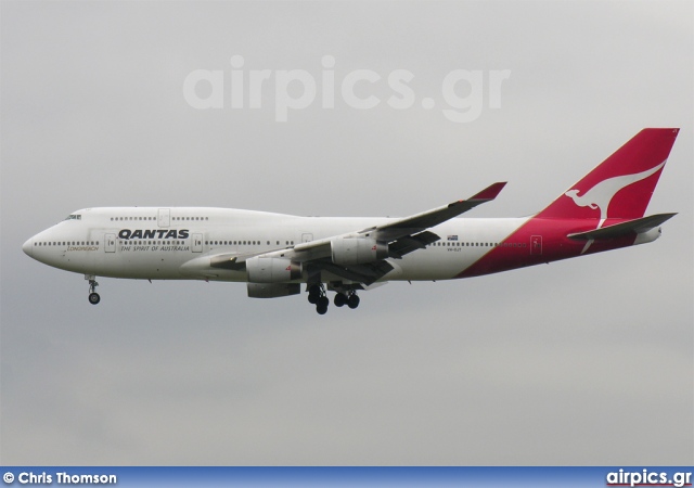 VH-OJT, Boeing 747-400, Qantas