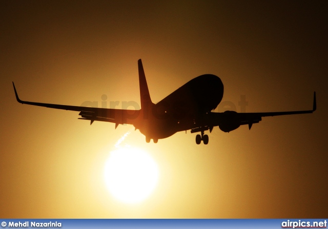 VH-VYL, Boeing 737-800, Qantas