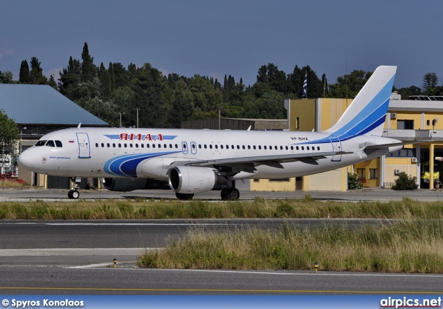 VP-BHX, Airbus A320-200, Yamal Airlines