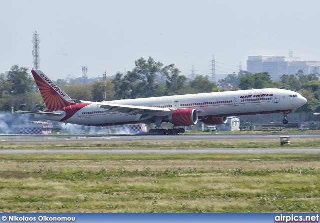 VT-ALR, Boeing 777-300, Air India