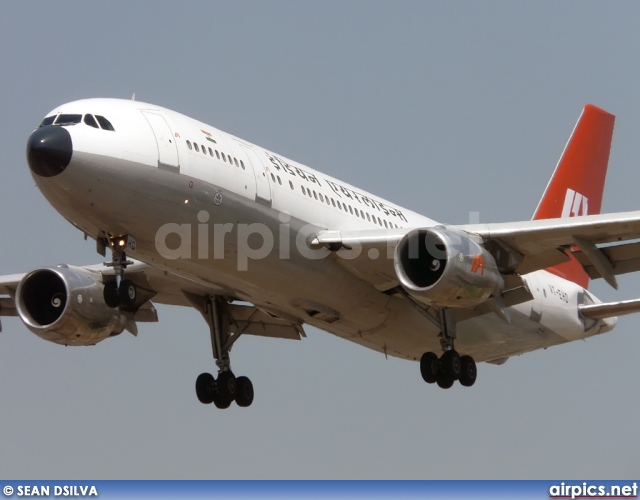 VT-EHD, Airbus A300B4-200, Indian Airlines