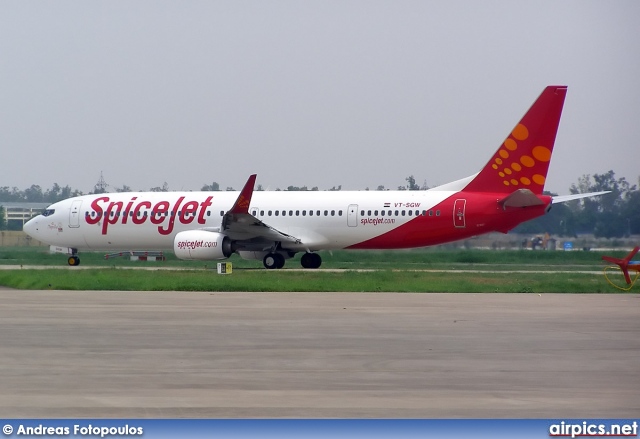 VT-SGW, Boeing 737-900ER, Spicejet