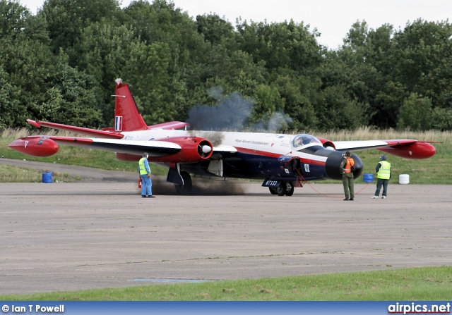 WT333, English Electric Canberra B(I).8, Private