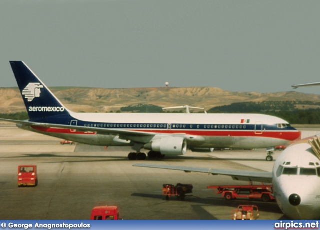 XA-RVZ, Boeing 767-200ER, Aeromexico