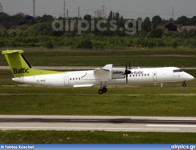 YL-BAE, De Havilland Canada DHC-8-400Q Dash 8, Air Baltic