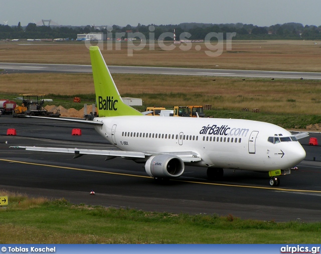 YL-BBX, Boeing 737-300, Air Baltic