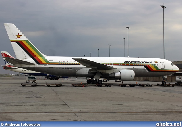 Z-WPE, Boeing 767-200ER, Air Zimbabwe