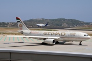 A6-EYG, Airbus A330-200, Etihad Airways