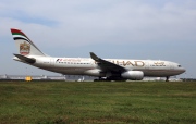 A6-EYM, Airbus A330-200, Etihad Airways