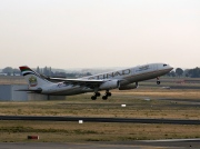 A6-EYS, Airbus A330-200, Etihad Airways