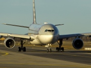 A7-AEN, Airbus A330-300, Qatar Airways