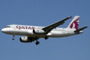 A7-AHE, Airbus A320-200, Qatar Airways