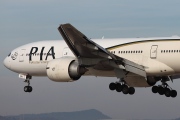 AP-BGK, Boeing 777-200ER, Pakistan International Airlines (PIA)