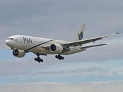 AP-BGL, Boeing 777-200ER, Pakistan International Airlines (PIA)