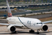 AP-BHX, Boeing 777-200ER, Pakistan International Airlines (PIA)