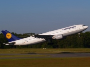 D-AIAT, Airbus A300B4-600, Lufthansa