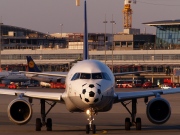 D-AIPW, Airbus A320-200, Lufthansa