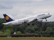 D-AIQW, Airbus A320-200, Lufthansa