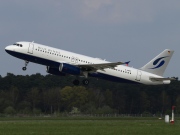 D-ANNF, Airbus A320-200, Blue Wings