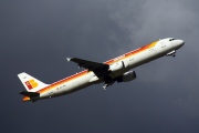 EC-HUI, Airbus A321-200, Iberia