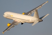 EC-IZD, Airbus A320-200, Vueling