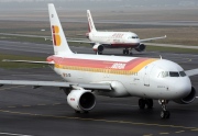 EC-IZR, Airbus A320-200, Iberia