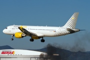 EC-KKT, Airbus A320-200, Vueling