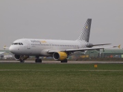 EC-KMI, Airbus A320-200, Vueling