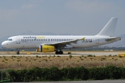 EC-LQM, Airbus A320-200, Vueling