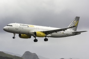 EC-LZE, Airbus A320-200, Vueling