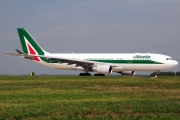 EI-EJH, Airbus A330-200, Alitalia