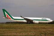 EI-EJH, Airbus A330-200, Alitalia
