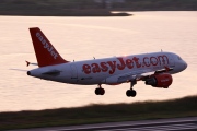 G-EZDH, Airbus A319-100, easyJet