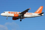 G-EZDW, Airbus A319-100, easyJet