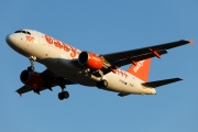 G-EZID, Airbus A319-100, easyJet