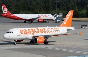 G-EZIT, Airbus A319-100, easyJet