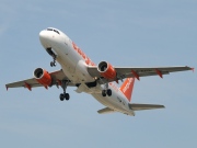 G-EZTH, Airbus A320-200, easyJet