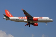 G-EZTK, Airbus A320-200, easyJet