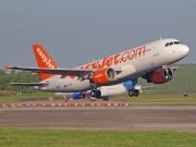 G-EZTN, Airbus A320-200, easyJet